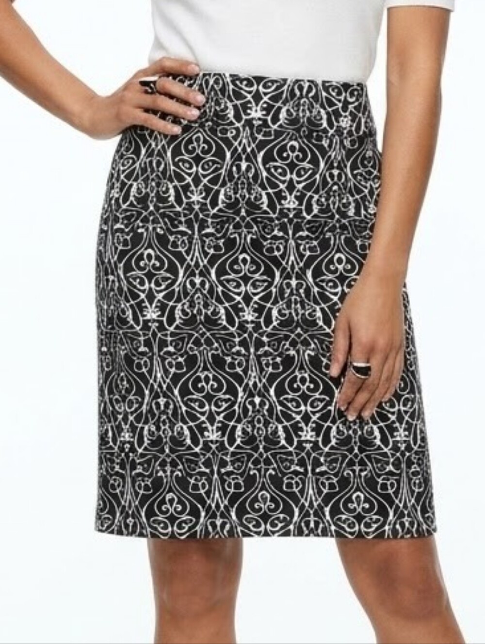 Tahari Black and White Geometric Pencil Skirt 4